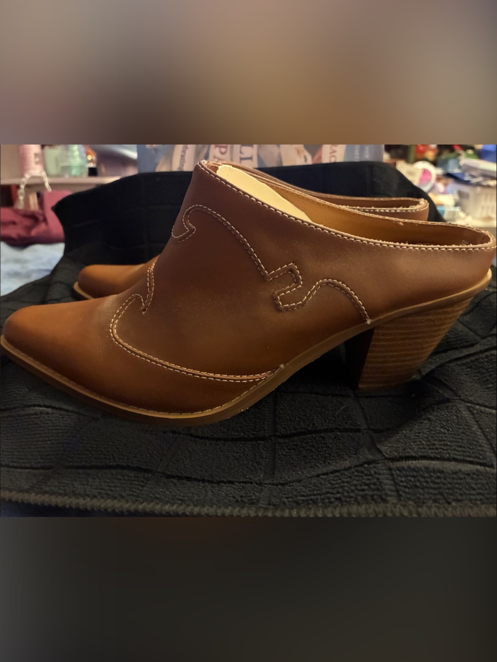 Women’s Tan Heeled Western Mule - Picture 3 of 6